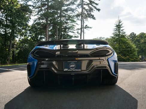 Used 2019 McLaren 600LT RWD image 9