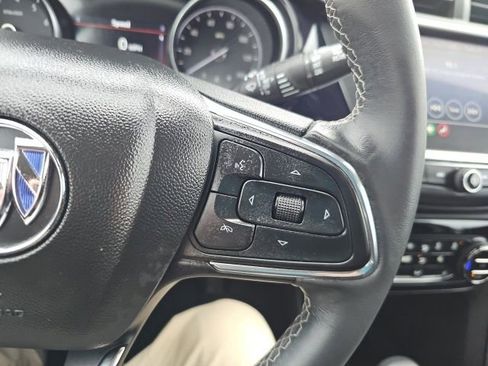 Used 2023 Buick Encore GX Select image 35