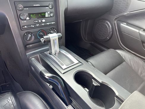Used 2007 Ford Mustang Premium image 27