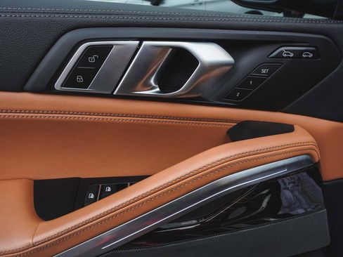 Used 2023 BMW X6 xDrive40i w/ M Sport Package image 10