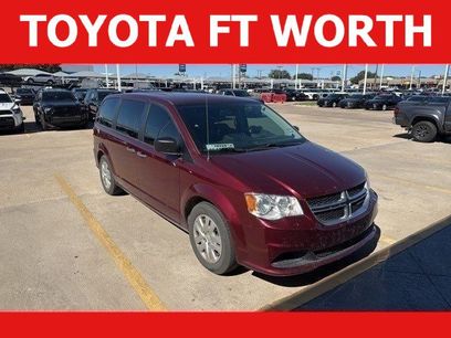 Used 2020 Dodge Grand Caravan SE w/ UConnect Hands-Free Group