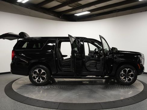 New 2026 GMC Yukon XL AT4 w/ AT4 Premium Plus Package AWD/4WD image 13