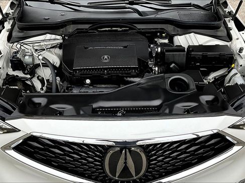 Used 2024 Acura MDX SH-AWD w/ Advance Package image 9