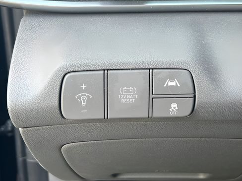 Used 2023 Hyundai Elantra Blue FWD image 19