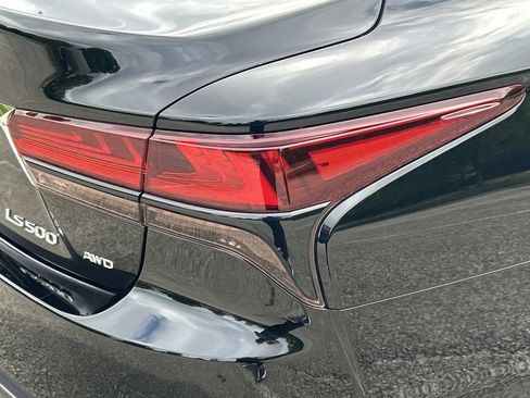 Used 2023 Lexus LS 500 AWD w/ Interior Upgrade Package image 12