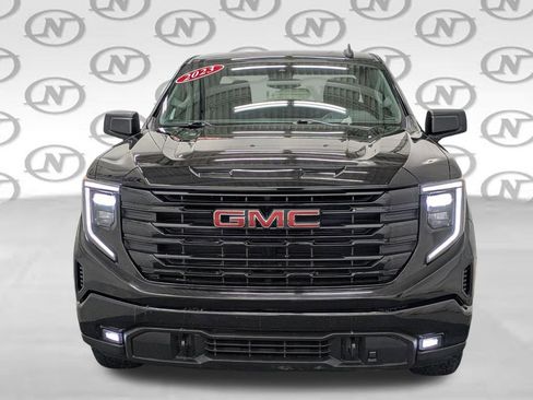 Used 2023 GMC Sierra 1500 Elevation w/ X31 Off-Road Package AWD/4WD image 17