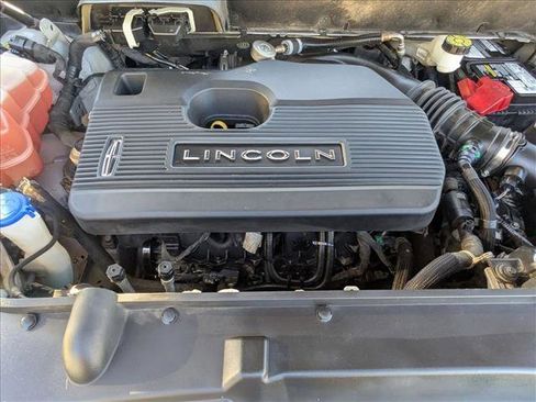 Used 2019 Lincoln Nautilus Reserve image 18