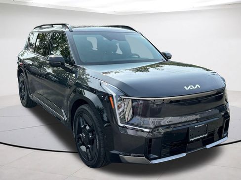 Certified 2024 Kia EV9 GT-Line AWD/4WD image 1