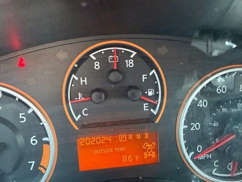 Used 2009 Nissan Titan SE w/ SE Drivers Convenience Pkg AWD/4WD image 10