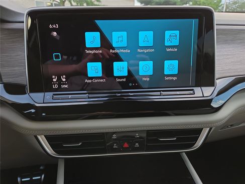 New 2026 Volkswagen Atlas SEL Premium R-Line AWD/4WD image 18