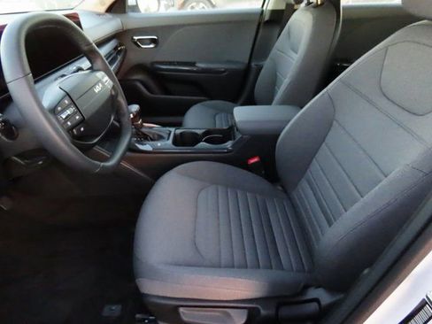 New 2025 Kia K4 EX FWD image 30