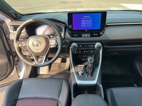 Used 2025 Toyota RAV4 XSE image 9