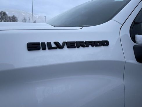 Used 2020 Chevrolet Silverado 1500 Custom w/ Custom Value Package image 30