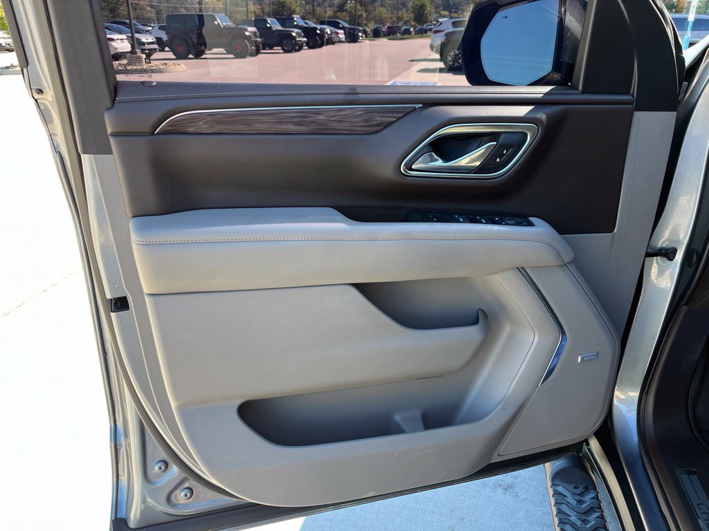 Used 2021 Chevrolet Tahoe Z71 w/ Z71 Off-Road Package AWD/4WD image 5