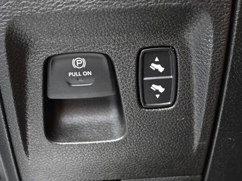 Used 2021 RAM 1500 Laramie AWD/4WD image 21