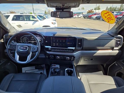 Used 2023 GMC Sierra 1500 SLT w/ SLT Convenience Package AWD/4WD image 3