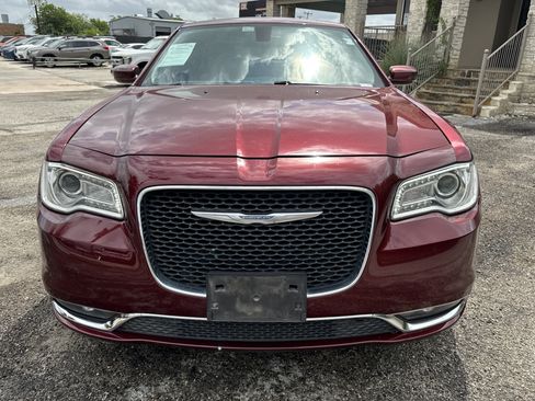 Used 2016 Chrysler 300 Limited RWD image 8