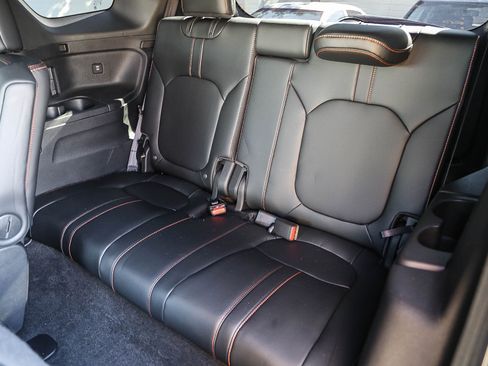 Used 2025 Honda Pilot TrailSport image 23