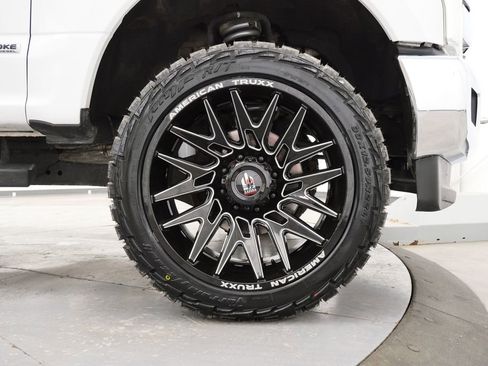 Used 2021 Ford F250 XLT w/ XLT Premium Package image 14