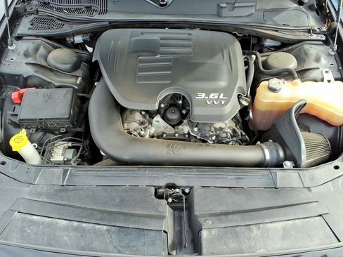 Used 2021 Dodge Challenger SXT image 10