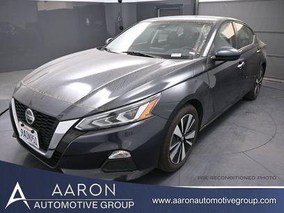 Used 2022 Nissan Altima 2.5 SV