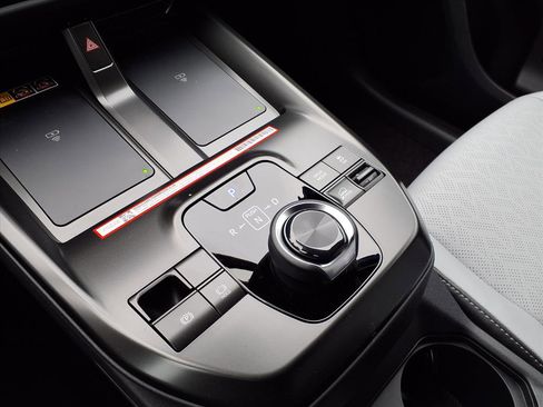 New 2026 Subaru Solterra Premium image 6