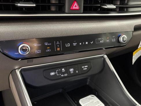 New 2026 Kia Carnival EX FWD image 41