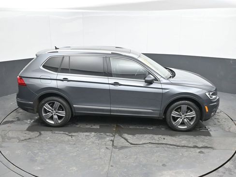 Used 2020 Volkswagen Tiguan SEL w/ 3rd Row Seat Package image 39