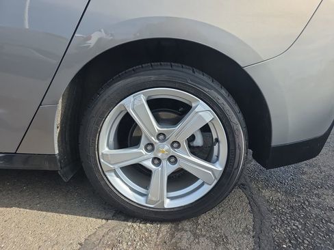 Used 2017 Chevrolet Volt LT w/ Comfort Package image 13