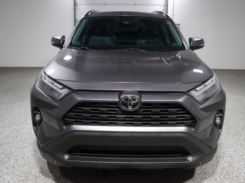 Used 2022 Toyota RAV4 XLE Premium FWD image 4
