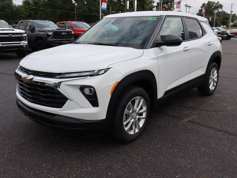 New 2026 Chevrolet TrailBlazer LS w/ LS Convenience Package AWD/4WD image 19