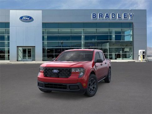 New 2025 Ford Maverick XLT image 2