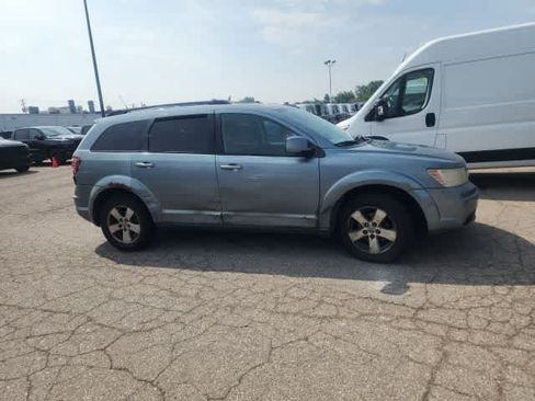 Used 2010 Dodge Journey SXT w/ Flexible Seating Group FWD image 8