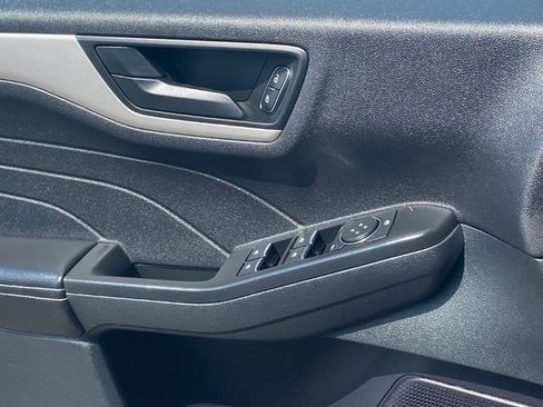 Used 2022 Ford Escape SE w/ Convenience Package image 22