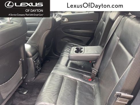 Used 2017 Jeep Grand Cherokee Limited w/ Luxury Group II image 29