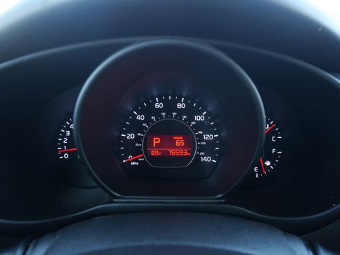 Used 2019 Kia Soul + image 16