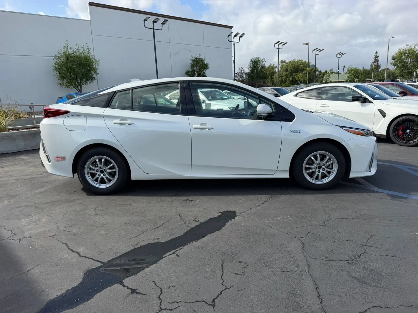 Used 2020 Toyota Prius Prime XLE FWD image 4