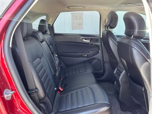 Used 2015 Ford Edge SEL w/ Equipment Group 201A AWD/4WD image 18