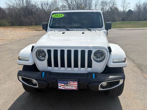 Used 2023 Jeep Wrangler Sahara w/ Cold Weather Group image 8