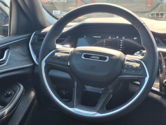 New 2027 Jeep Grand Cherokee Altitude RWD image 18