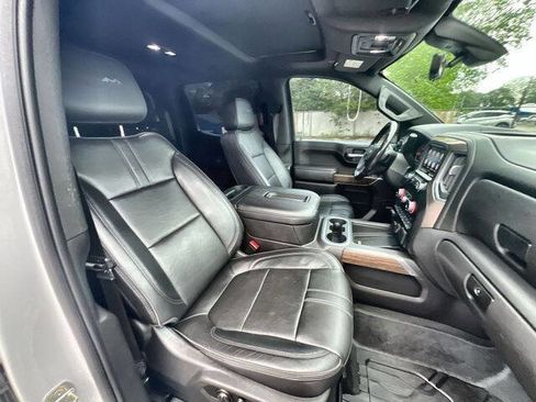 Used 2022 Chevrolet Silverado 1500 High Country w/ Technology Package AWD/4WD image 27