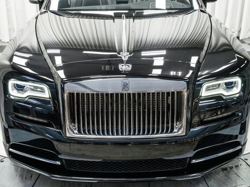 Used 2017 Rolls-Royce Dawn image 26