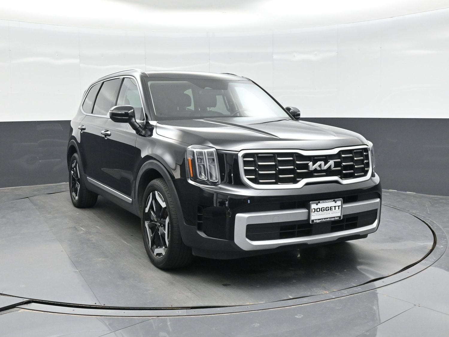 Used 2024 Kia Telluride S w/ S Sunroof Package FWD image 17