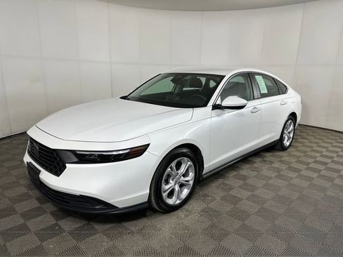 Used 2025 Honda Accord LX image 7