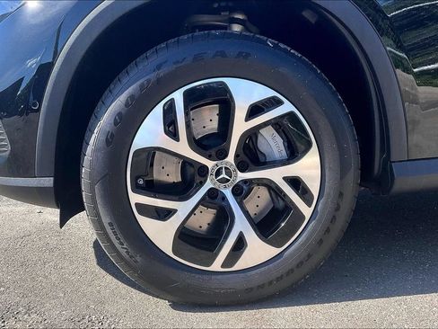 Certified 2025 Mercedes-Benz GLC 350e 4MATIC image 8