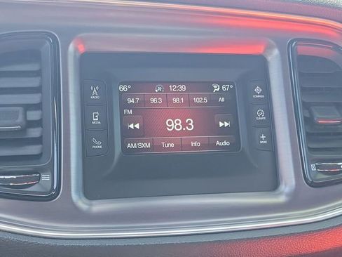 Used 2016 Dodge Challenger SXT image 22