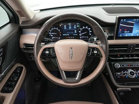 Used 2022 Lincoln Corsair AWD w/ Premium Package image 13