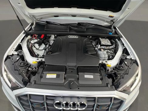 Used 2023 Audi Q7 2.0T Premium w/ Convenience Package AWD/4WD image 29