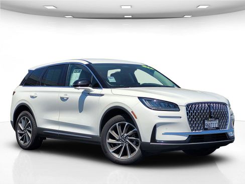 Used 2024 Lincoln Corsair FWD w/ Equipment Group 101A image 2