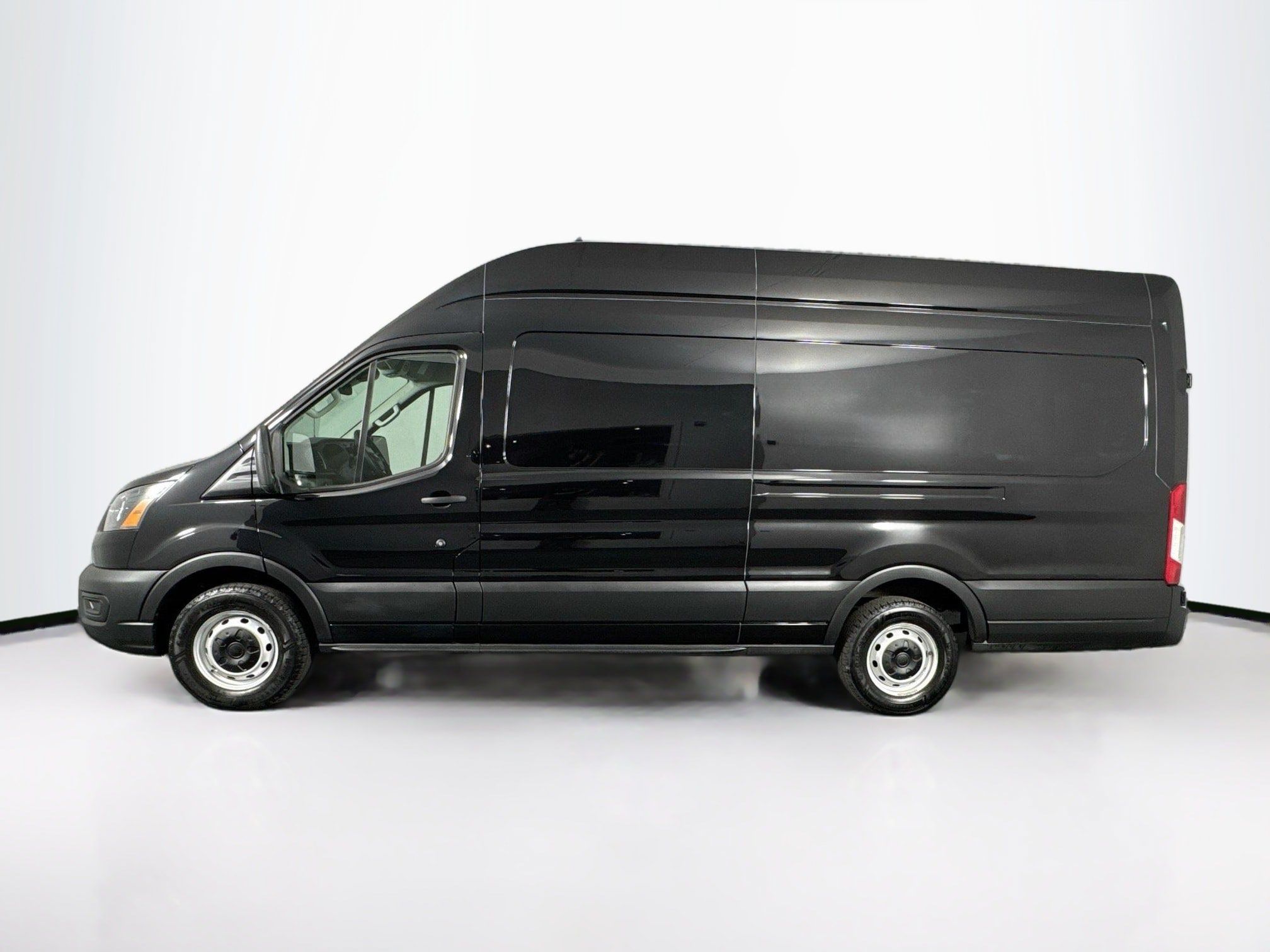 Used 2023 Ford Transit 250 148 High Roof Extended w/ Load Area Protection Package RWD image 11